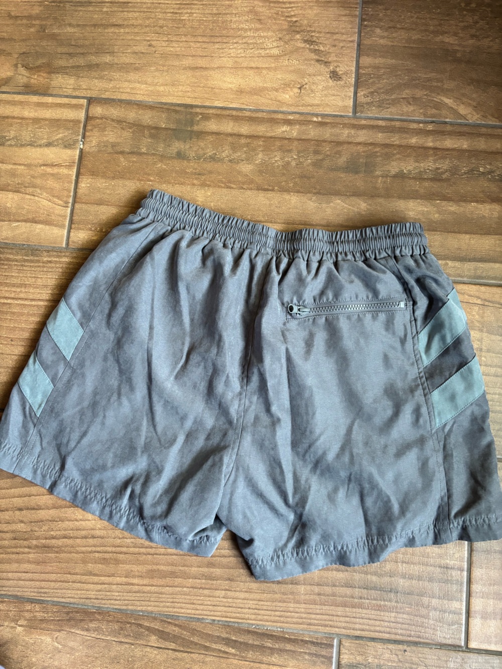 Wolves Limited Edition 487/1000 Gray Athletic Shorts Men’s M Embroidered - Picture 5 of 5